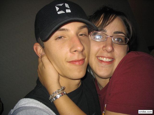Uploaded by randomvandal: Taylor & Erika.