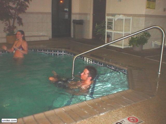 Uploaded by lilclaudia: Kristin & Brian chilling in the pool